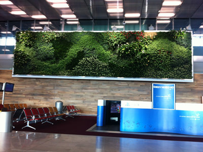 charles-de-gaulle-living-wall