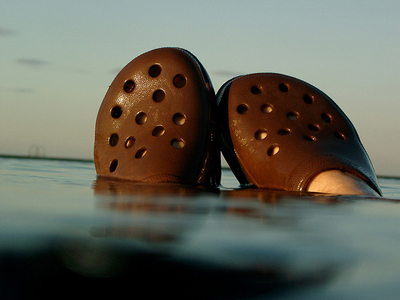 crocs-water